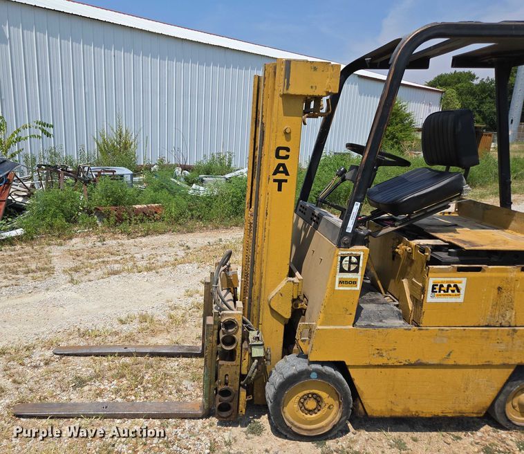 image for item EN5509 Caterpillar M50B forklift