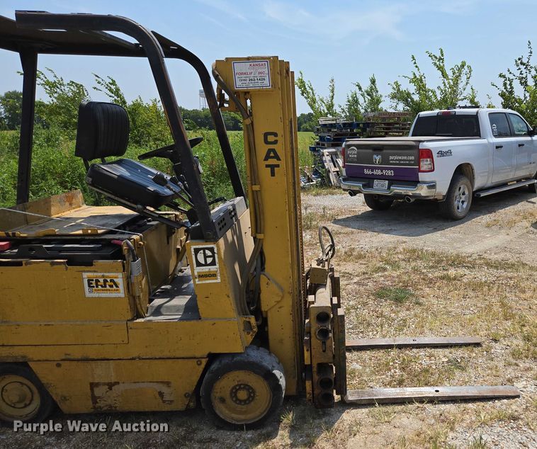 image for item EN5509 Caterpillar M50B forklift
