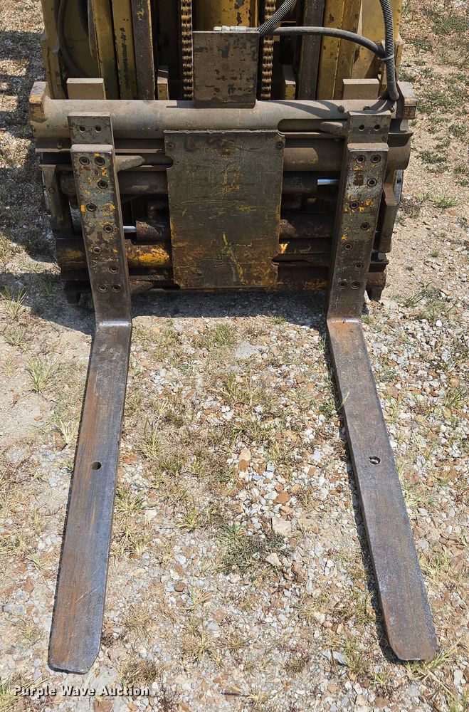 image for item EN5509 Caterpillar M50B forklift