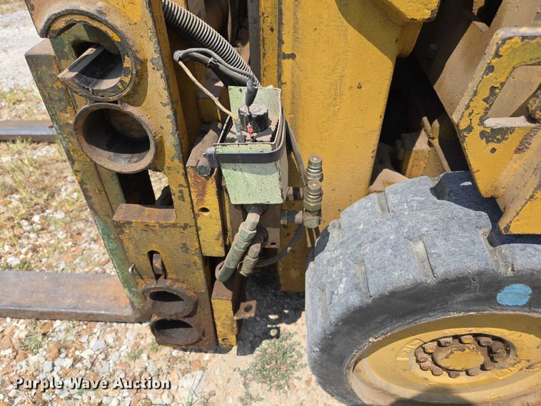 image for item EN5509 Caterpillar M50B forklift