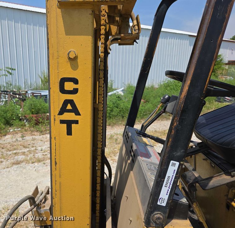 image for item EN5509 Caterpillar M50B forklift
