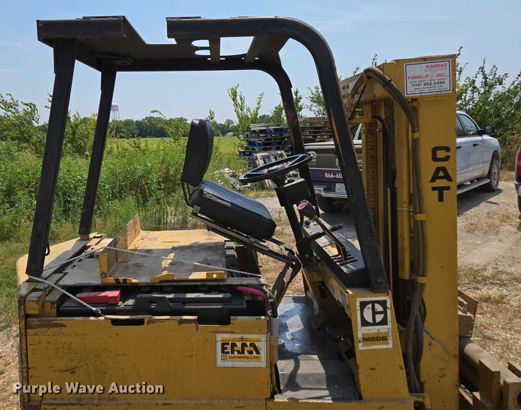 image for item EN5509 Caterpillar M50B forklift