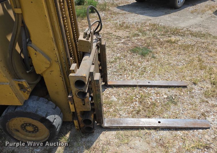 image for item EN5509 Caterpillar M50B forklift