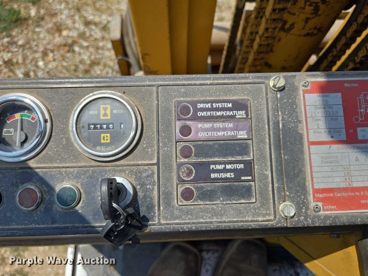 image for item EN5509 Caterpillar M50B forklift