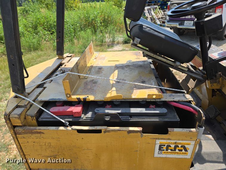 image for item EN5509 Caterpillar M50B forklift