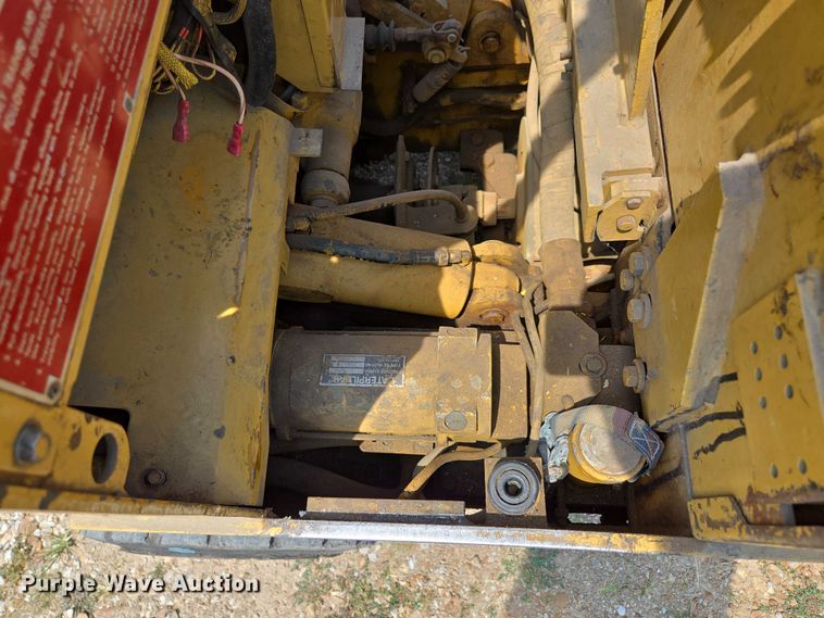 image for item EN5509 Caterpillar M50B forklift