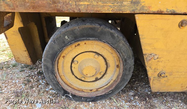 image for item EN5509 Caterpillar M50B forklift