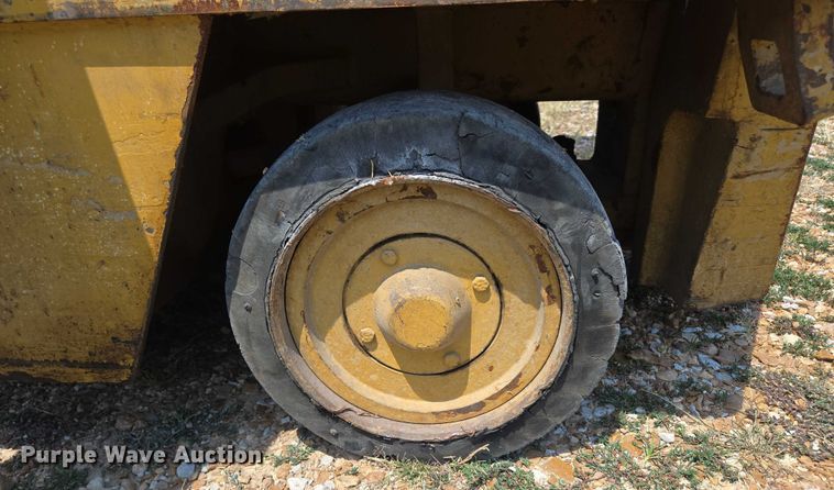 image for item EN5509 Caterpillar M50B forklift