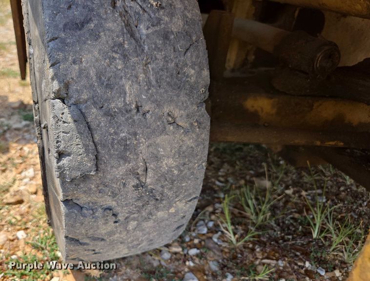 image for item EN5509 Caterpillar M50B forklift