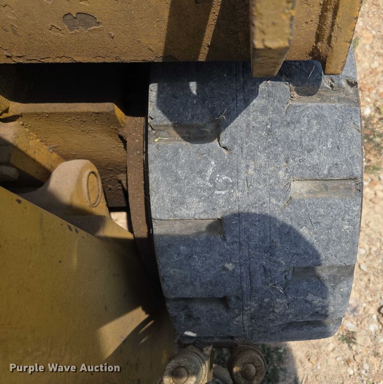 image for item EN5509 Caterpillar M50B forklift