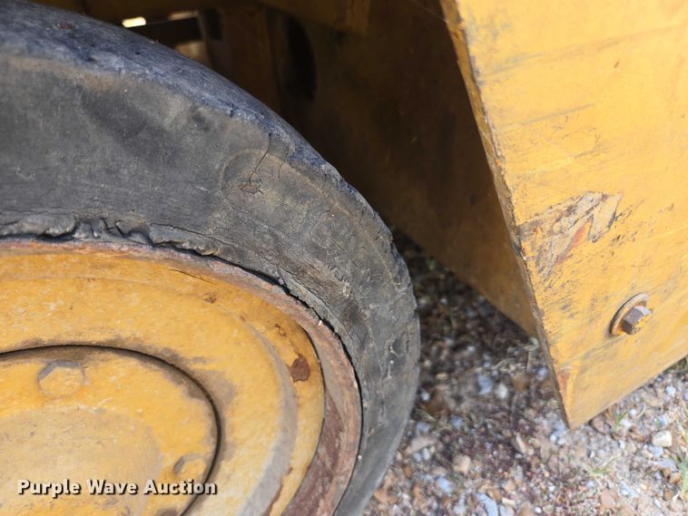 image for item EN5509 Caterpillar M50B forklift