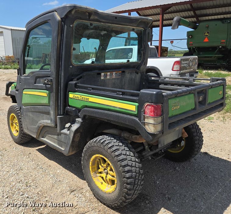 image for item EN8310 2018 John Deere XUV 835M utility vehicle