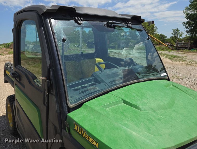 image for item EN8310 2018 John Deere XUV 835M utility vehicle