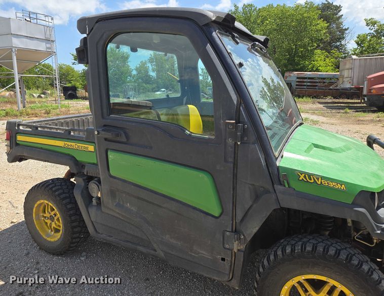 image for item EN8310 2018 John Deere XUV 835M utility vehicle