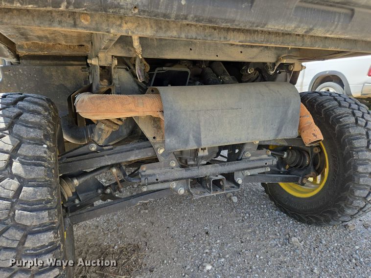 image for item EN8310 2018 John Deere XUV 835M utility vehicle