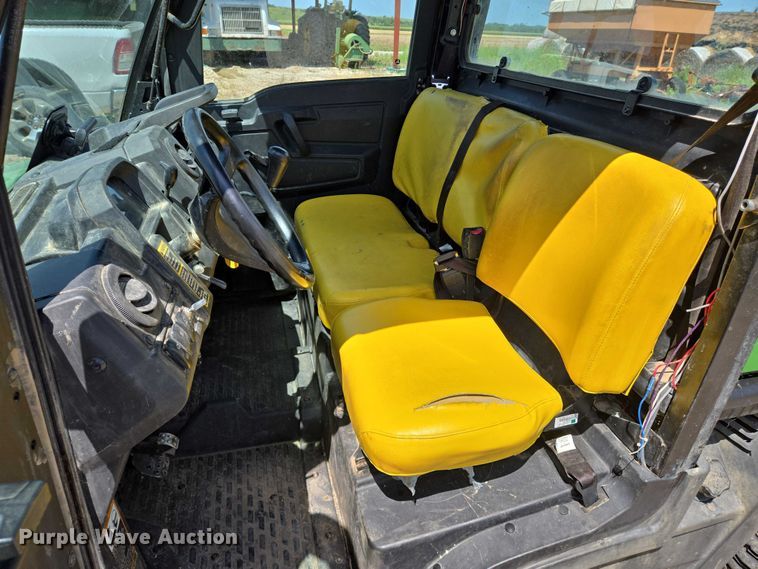 image for item EN8310 2018 John Deere XUV 835M utility vehicle