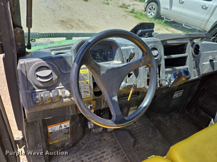 image for item EN8310 2018 John Deere XUV 835M utility vehicle