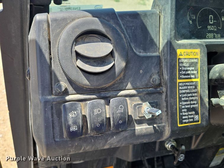 image for item EN8310 2018 John Deere XUV 835M utility vehicle