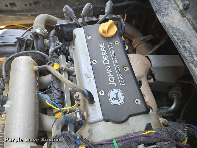 image for item EN8310 2018 John Deere XUV 835M utility vehicle