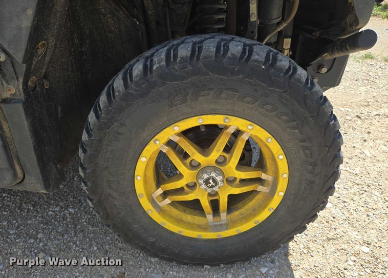 image for item EN8310 2018 John Deere XUV 835M utility vehicle