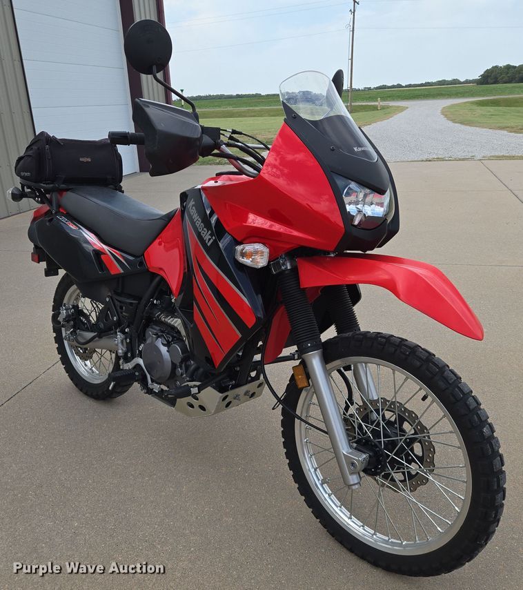 image for item EN8373 2009 Kawasaki KLR650 motorcycle