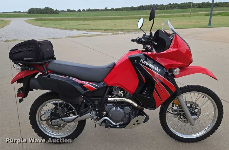 image for item EN8373 2009 Kawasaki KLR650 motorcycle