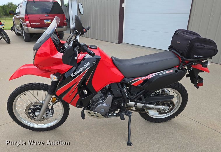 image for item EN8373 2009 Kawasaki KLR650 motorcycle