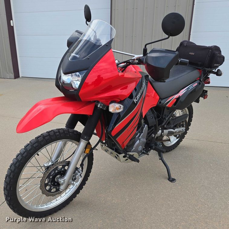 image for item EN8373 2009 Kawasaki KLR650 motorcycle