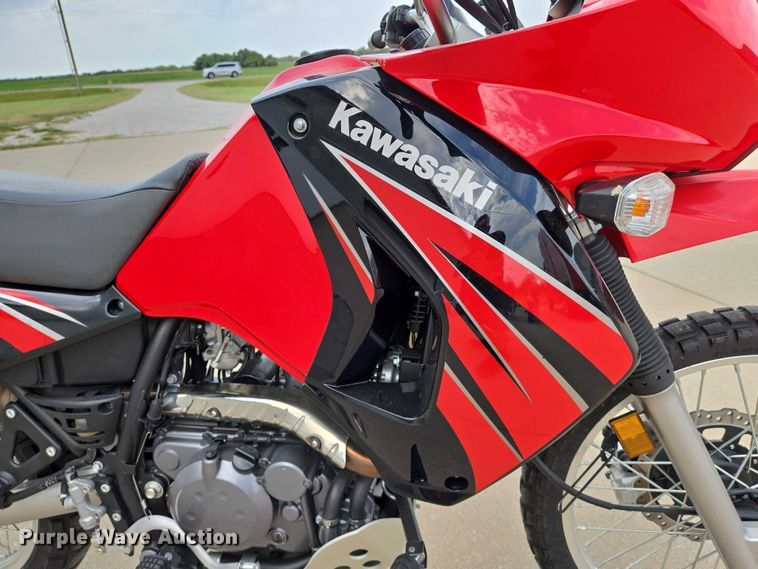 image for item EN8373 2009 Kawasaki KLR650 motorcycle