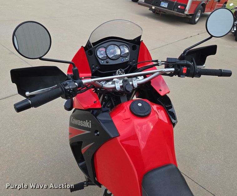 image for item EN8373 2009 Kawasaki KLR650 motorcycle