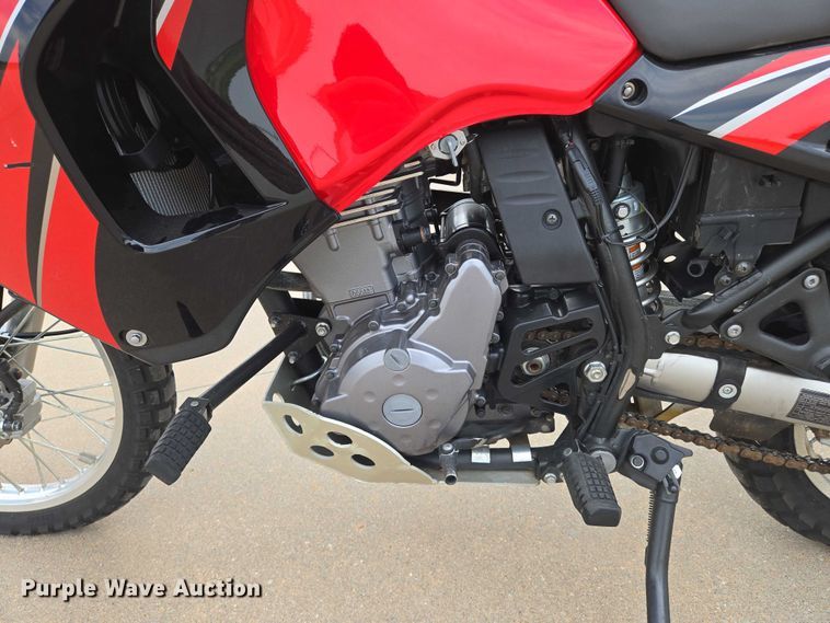 image for item EN8373 2009 Kawasaki KLR650 motorcycle