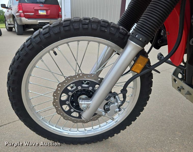 image for item EN8373 2009 Kawasaki KLR650 motorcycle