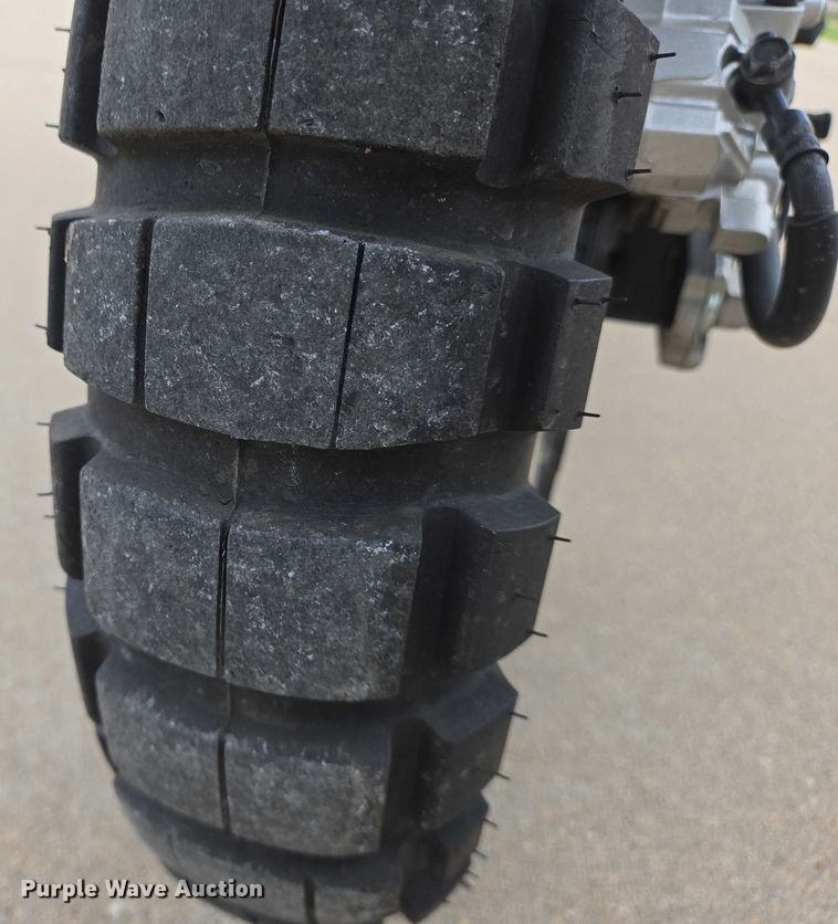 image for item EN8373 2009 Kawasaki KLR650 motorcycle