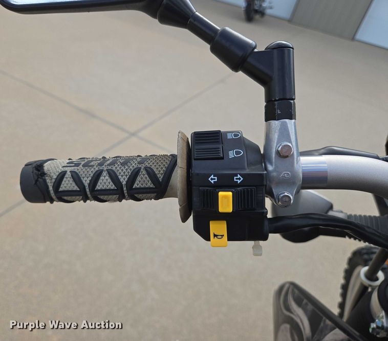 image for item EN8374 2009 Suzuki DR-Z400S motorcycle