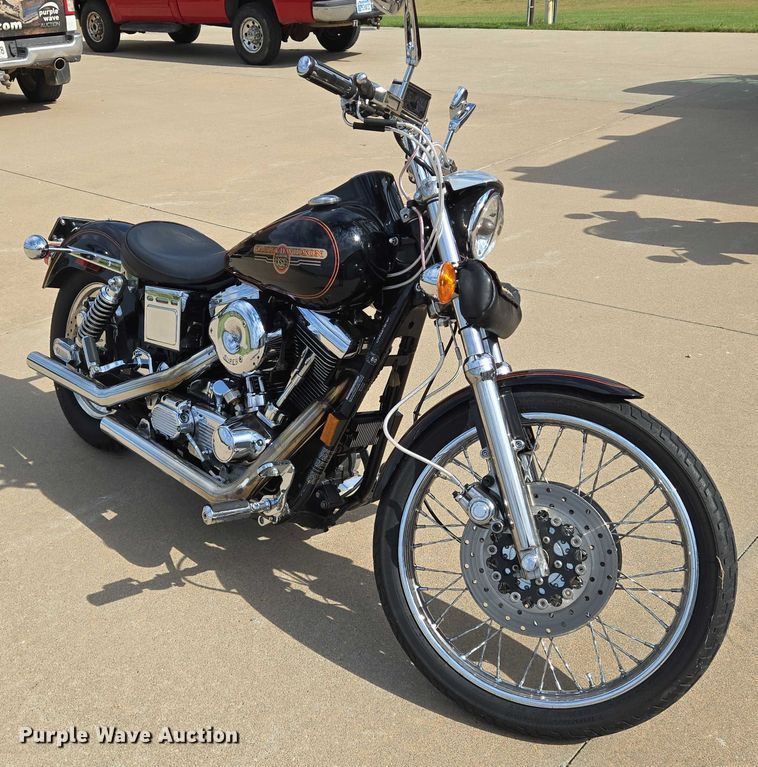 image for item EN8376 1993 Harley-Davidson Dyna Low Rider motorcycle
