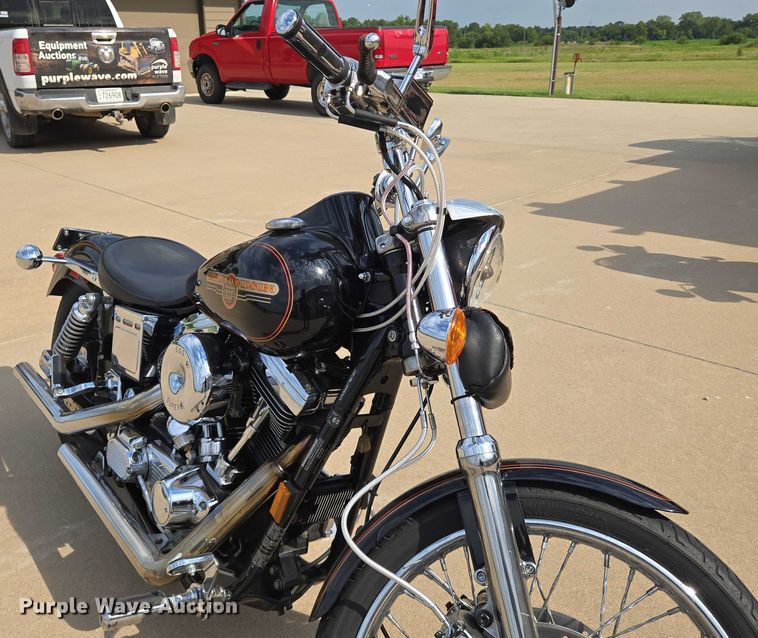 image for item EN8376 1993 Harley-Davidson Dyna Low Rider motorcycle