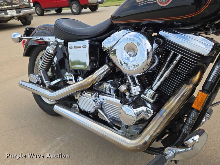 image for item EN8376 1993 Harley-Davidson Dyna Low Rider motorcycle