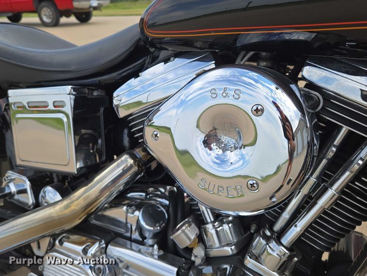 image for item EN8376 1993 Harley-Davidson Dyna Low Rider motorcycle