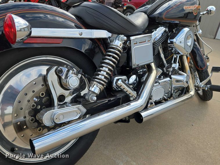 image for item EN8376 1993 Harley-Davidson Dyna Low Rider motorcycle