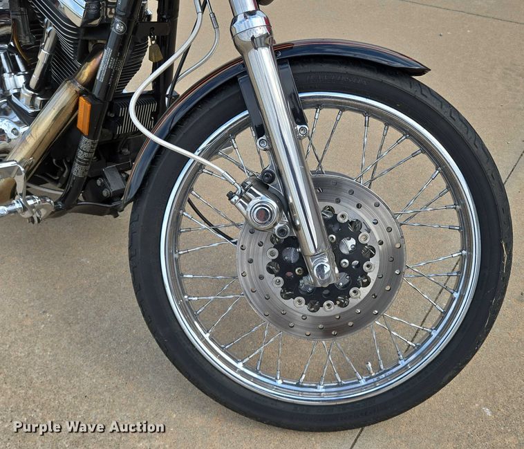 image for item EN8376 1993 Harley-Davidson Dyna Low Rider motorcycle