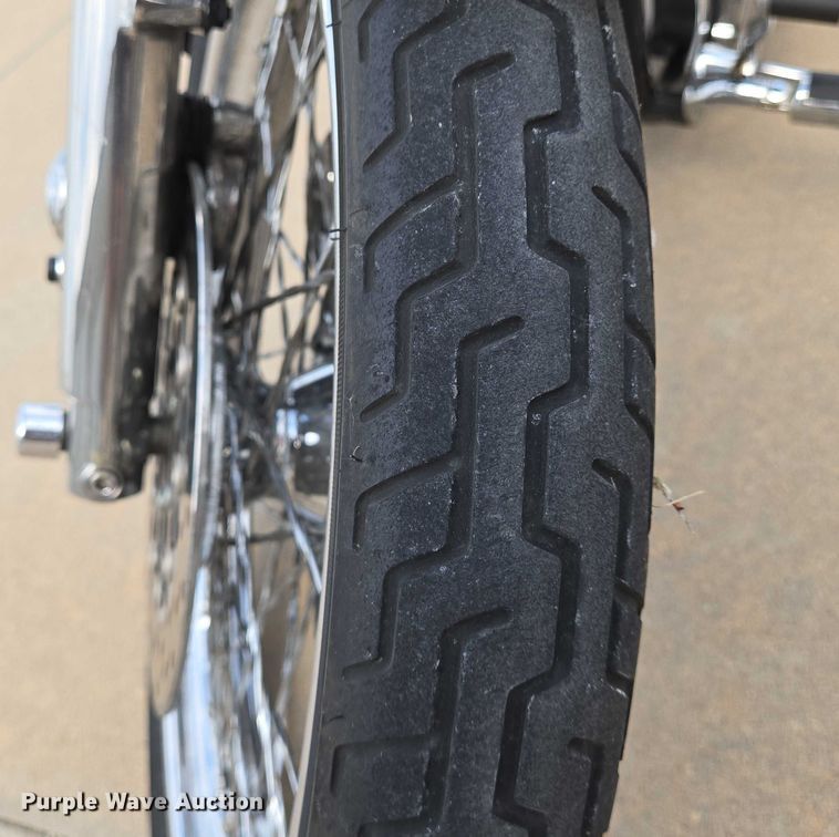 image for item EN8376 1993 Harley-Davidson Dyna Low Rider motorcycle