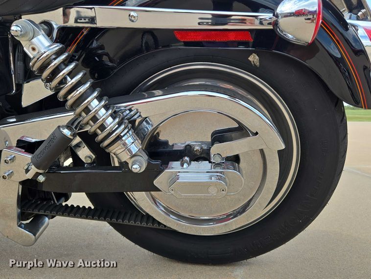 image for item EN8376 1993 Harley-Davidson Dyna Low Rider motorcycle