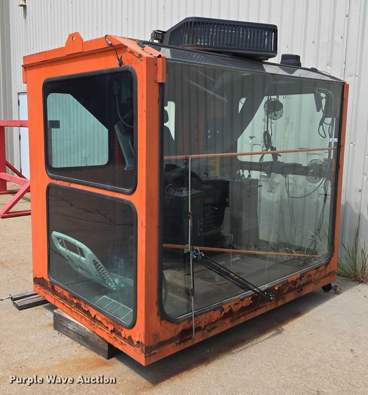 image for item EO1563 Mi-Jack crane operators station