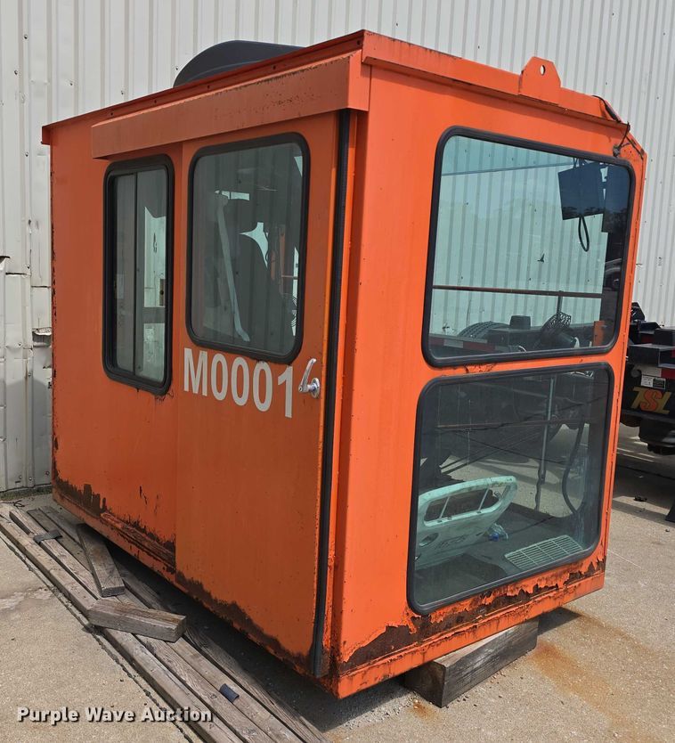image for item EO1563 Mi-Jack crane operators station