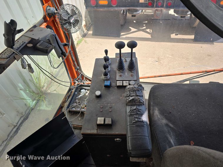 image for item EO1563 Mi-Jack crane operators station