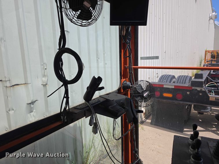 image for item EO1563 Mi-Jack crane operators station