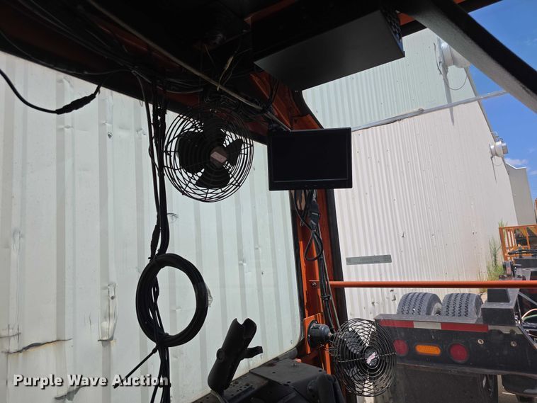 image for item EO1563 Mi-Jack crane operators station