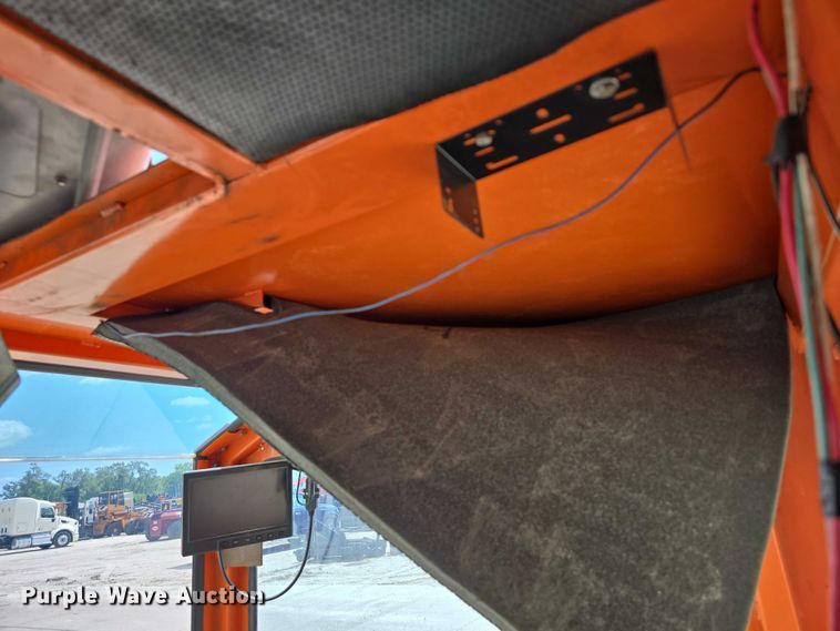 image for item EO1563 Mi-Jack crane operators station