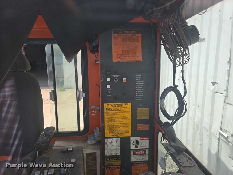 image for item EO1563 Mi-Jack crane operators station