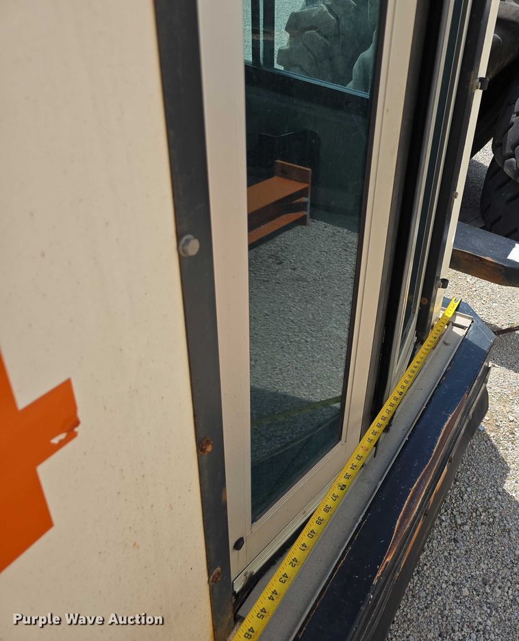 image for item EO1564 Yard truck cab